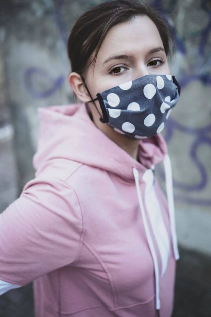 bluza z kapturem do karmienia